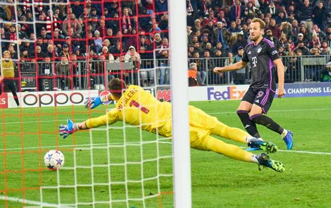 Harry Kane, FCB 9 scores, shoots goal , Tor, Treffer, Torschuss, 2-0 in the group stage match FC BAYERN MUENCHEN - GALATASARAY ISTANBUL of football UEFA Champions League in season 2023 2024 in Munich, Nov 8, 2023. Gruppenphase, GALA, FCB
