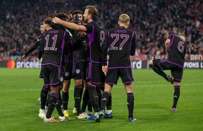Die Bayern bejubeln mit Harry Kane (FC Bayern Muenchen, 9) dessen Tor zum 1:0. GER, FC Bayern Muenchen vs. Galatasaray Istanbul, Fussball, Champions League, Gruppenphase, 4. Spieltag, Spielzeit 2023 2024, 08.11.2023. (DFL DFB REGULATIONS PROHIBIT ANY USE OF PHOTOGRAPHS as IMAGE SEQUENCES and or QUASI-VIDEO). GER, FC Bayern Muenchen vs. Galatasaray Istanbul, Fussball, Champions League, Gruppenphase, 4. Spieltag, Spielzeit 2023 2024, 08.11.2023. Muenchen Copyright: xEibner-Pressefoto HeikexFeinerx EP_HFR