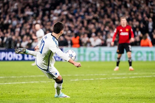 231108 Roony Bardghji of FC Copenhagen scores the 4-3 goal during the UEFA Champions League football match between FC Copenhagen and Manchester United, ManU on November 8, 2023 in Copenhagen. Photo: Petter Arvidson BILDBYRAN kod PA PA0685 fotboll football soccer fotball champions league fc copenhagen manchester united bbeng Copyright: PETTERxARVIDSON BB231108PA125
