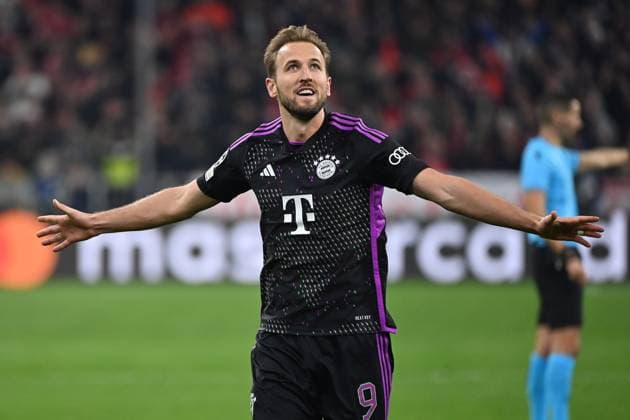 Torjubel Harry KANE (Bayern Muenchen) nach Tor zum 1-0, Jubel,Freude,Begeisterung, Aktion,Einzelbild,angeschnittenes Einzelmotiv,Halbfigur,halbe Figur. Fussball Champions League Gruppenphase 4.Spieltag FC Bayern Muenchen-Galatasaray Istanbul 2-1 am 08.11.2023, A L L I A N Z A R E N A.