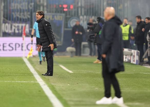 SOCCER - UEFA CL, RBS vs Inter SALZBURG,AUSTRIA,08.NOV.23 - SOCCER - UEFA Champions League, group stage, Red Bull Salzburg vs FC Internazionale Milano. Image shows Simone Inzaghi (Inter) and head coach Gerhard Struber (RBS).  GEPAxpictures xHaraldxSteiner