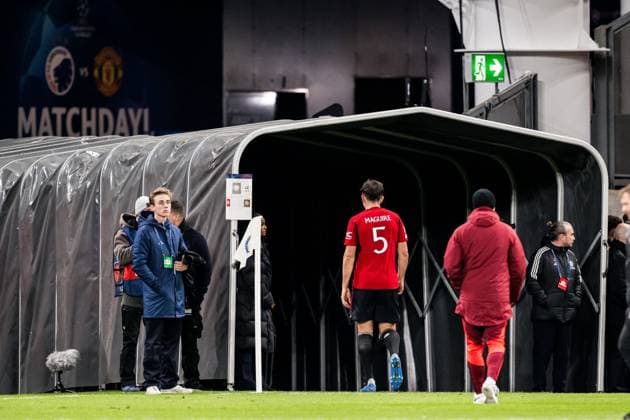 231108 Harry Maguire of Manchester United, ManU looks dejected after the UEFA Champions League football match between FC Copenhagen and Manchester United on November 8, 2023 in Copenhagen. Photo: Petter Arvidson BILDBYRAN kod PA PA0685 fotboll football soccer fotball champions league fc copenhagen manchester united bbeng depp Copyright: PETTERxARVIDSON BB231108PA138