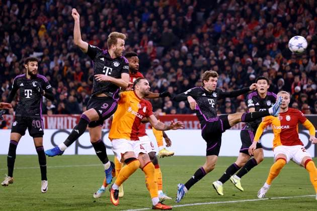 KANE Harry Team FC Bayern Muenchen Tor per Kopfball zum 1 : 0 UEFA Championsleague Saiason 2023 - 2024 Spiel FC Bayern Muenchen - Galatasaray Istanbul 2 : 1 am 08.11. 2023 in Muenchen DFL REGULATIONS PROHIBIT ANY USE OF PHOTOGRAPHS as IMAGE SEQUENCES and or QUASI-VIDEO Copyright: xLacixPerenyix