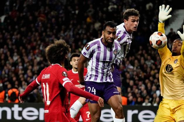 EDITORIAL USE ONLY No use with unauthorised audio, video, data, fixture lists, club league logos or live services. Online in-match use limited to 120 images, no video emulation. No use in betting, games or single club league player publications. Toulouse v Liverpool, UEFA Europa League, Group E, Football, Stadium TFC, Toulouse, France - 09 Nov 2023 EDITORIAL USE ONLY No use with unauthorised audio, video, data, fixture lists, club league logos or live services. Online in-match use limited to 120 images, no video emulation. No use in betting, games or single club league player publications. Copyright: xDavexWinter Shutterstockx 14188577bw