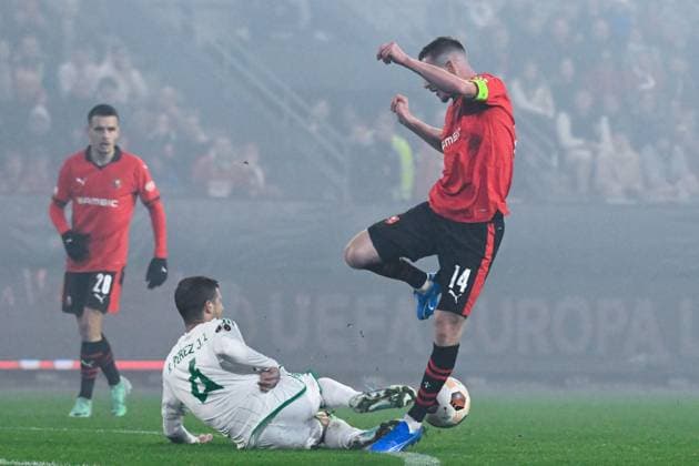 Benjamin Bourigeaud ( 14 - Rennes ) - Ruben Perez ( 4 - Panathinaikos ) - FOOTBALL : Rennes vs Panathinaikos - Ligue Europa - 09 11 2023 FedericoPestellini Panoramic 