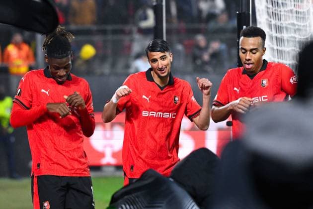 Joie des joueurs de l equipe Rennes apres le but de Salah Ibrahim ( 34 - Rennes ) - FOOTBALL : Rennes vs Panathinaikos - Ligue Europa - 09 11 2023 FedericoPestellini Panoramic 