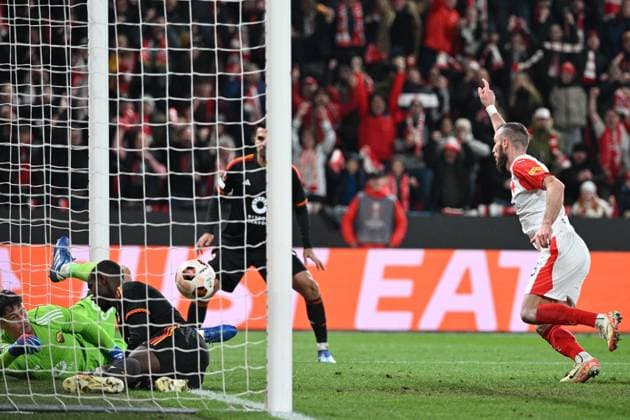 Vaclav Jurecka of Slavia (right) scores and celebrates a first goal during the football Europe League 4th round match Slavia Praha vs AS Rome, group G in Prague, Czech Republic, November 9, 2023. (CTKxPhoto MichalxKamaryt) CTKPhotoP2023110908858  CTKPhotoP2023110908858