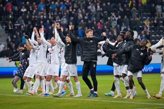 Sport Bilder des Tages SOCCER - UEFA EL, LASK vs Saint-Gilloise LINZ,AUSTRIA,09.NOV.23 - SOCCER - UEFA Europa League, group stage, Linzer ASK vs Royale Union Saint-Gilloise. Image shows the rejoicing of LASK.  GEPAxpictures xChristianxMoser