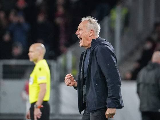 SC Freiburg - TSC Backa Topola Fußball: UEFA Europa League 2023 2024, SC Freiburg - TSC Backa Topola, 4. Spieltag, Europa-Park Stadion: Freiburgs Trainer Christian Streich