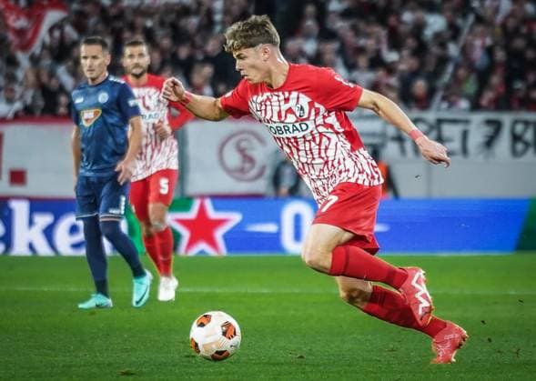 SC Freiburg - TSC Backa Topola Fußball: UEFA Europa League 2023 2024, SC Freiburg - TSC Backa Topola, 4. Spieltag, Europa-Park Stadion: Freiburgs Noah Weißhaupt