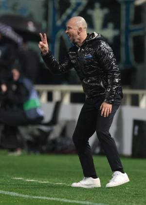 Bergamo, Italy, 9th November 2023. Christian Ilzer Head coach of SK Sturm Graz reacts during the UEFA Europa League match at Stadio di Bergamo, Bergamo. Picture credit should read: Jonathan Moscrop Sportimage EDITORIAL USE ONLY. No use with unauthorised audio, video, data, fixture lists, club league logos or live services. Online in-match use limited to 120 images, no video emulation. No use in betting, games or single club league player publications. SPI-2700-0040