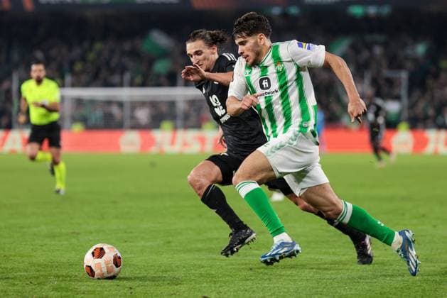November 10, 2023, Seville, Spain: SEVILLE, SPAIN - NOVEMBER 09: Ez Abre of Real Betis run with the ball during the UEFA Europe League Group C match between Real Betis and Aris Limassol at Benito Villamarin on November 09, 2023 in Seville, Spain. Seville Spain - ZUMAd159 0313718659st Copyright: xJosexLuisxContrerasx