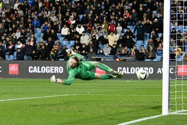 Marcin BULKA (OGC Nice) Match Montpellier Herault SC vs. OGC Nice pour la 12eme journee de la Ligue 1 Uber Eats au Stade de la Mosson, le 10 novembre 2023. FOOTBALL : Montpellier Herault SC vs. OGC Nice - Ligue 1 Ubert Eats ValentinaClaret Panoramic 