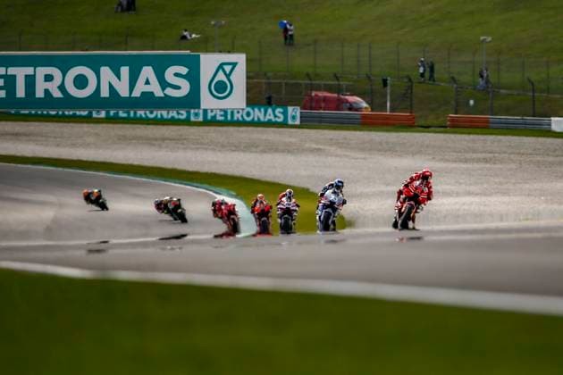 Bilder des Jahres 2023, Sport 11 November Sport Themen der Woche KW45 Sport Bilder des Tages November 11, 2023, Sepang, Selangor, Malaysia: November 11, 2023, Sepang, Malaysia: Ducati Lenovo Team rider Francesco Bagnaia leads at the turn 3 during the Tissot Sprint race of the MotoGP Malaysian Grand Prix 2023 at the Sepang International Circuit in Malaysia. Sepang Malaysia - ZUMAs294 20231111_zip_s294_001 Copyright: xHarithxSaqeefx