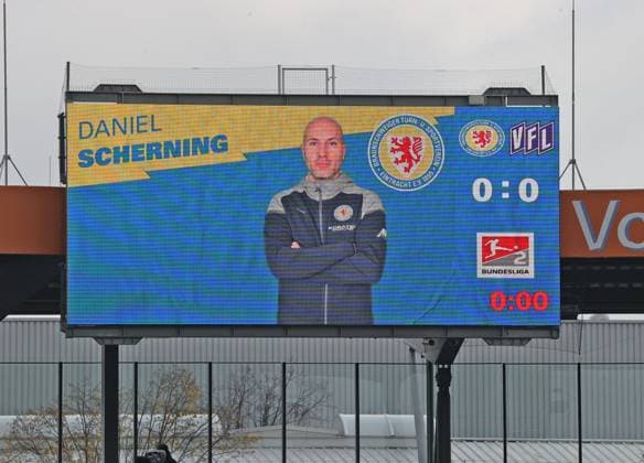 Eintracht Braunschweig vs VfL Osnabrück Braunschweig, 11.11.2023, Fußball, Saison 23 24, 2. Bundesliga, 13. Spieltag, Eintracht Braunschweig vs VfL Osnabrück, Bild zeigt: Eintracht-Trainer Daniel Scherning Braunschweig