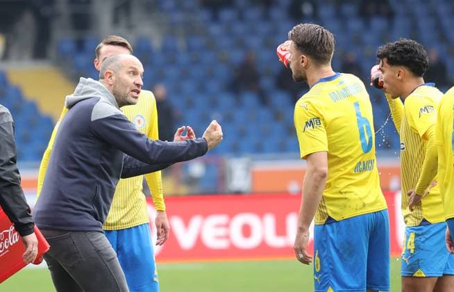 Cheftrainer Daniel Scherning (Eintracht Braunschweig) Fussball, Herren, Saison 2023 2024, 2.BL, Eintracht Stadion, Eintracht Braunschweig gegen VfL Osnabrueck DFL REGULATIONS PROHIBIT ANY USE OF PHOTOGRAPHS AS IMAGE SEQUENCES AND OR QUASI-VIDEO.