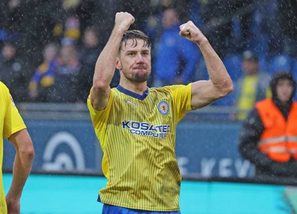 Eintracht Braunschweig vs VfL Osnabrück Braunschweig, 11.11.2023, Fußball, Saison 23 24, 2. Bundesliga, 13. Spieltag, Eintracht Braunschweig vs VfL Osnabrück, Bild zeigt: Jubel bei der Eintracht über das Tor zum 3:2 durch Ermin Bicakcic (BTSV, 6) Braunschweig