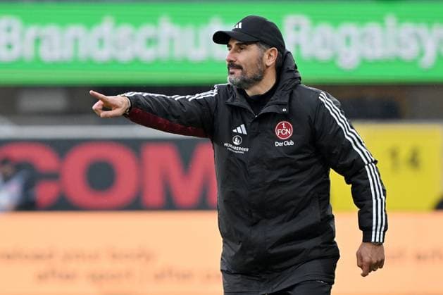 Paderborn, Home Deluxe Arena, 11.11.23, GER, Herren, 2.Bundesliga, Saison 2023-2024, SC Paderborn 07 - 1.FC Nuernberg Bild: Trainer Cristian FIEL (Nuernberg) Only for editorial use! DFL regulations prohibit any use of photographs as image sequences and or quasi-video. NRW Deutschland
