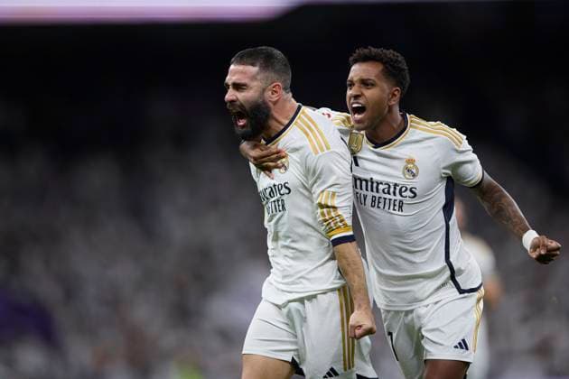 Bilder des Jahres 2023, Sport 11 November Sport Themen der Woche KW45 Sport Bilder des Tages Spain, Madrid, 11.11.2023, Santiago Bernabeu Stadium, Real Madrid v Valencia CF - La Liga EA Sports match round 13, Dani Carvajal (Real Madrid CF) celebrates after scoring his team˜s first goal Madrid Santiago Bernabeu Stadium Spain *** Spain, Madrid, 11 11 2023, Santiago Bernabeu Stadium, Real Madrid v Valencia CF La Liga EA Sports match round 13, Dani Carvajal Real Madrid CF celebrates after scoring his team˜s first goal Madrid Santiago Bernabeu Stadium Spain  eu-images-071