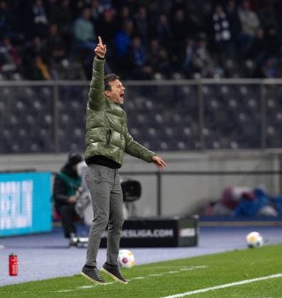 Fussball, Herren, Saison 2023 2024, 2. Bundesliga (13. Spieltag), Hertha BSC - Karlsruher SC, Trainer Christian Eichner (Karlsruher SC), 11.11. 2023,