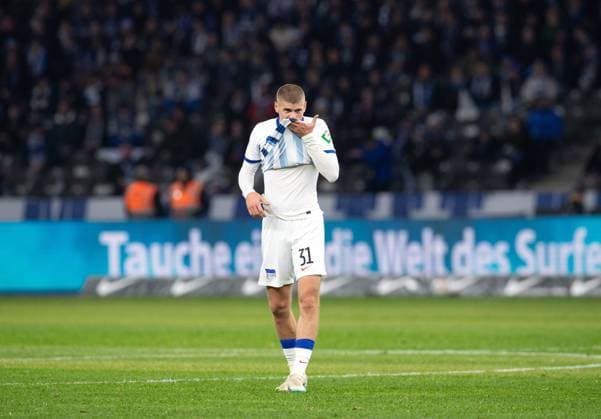 Fussball, Herren, Saison 2023 2024, 2. Bundesliga (13. Spieltag), Hertha BSC - Karlsruher SC, Marton Dardai (Hertha BSC), 11.11. 2023,