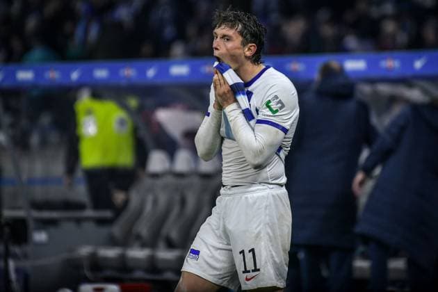 11.11.2023, xlakx, Fussball 2. Bundesliga, Hertha BSC - Karlsruher SC emspor, v.l. Fabian Reese (Hertha BSC 11), enttaeuscht, schaut enttaeuscht, niedergeschlagen, disappointed (DFL DFB REGULATIONS PROHIBIT ANY USE OF PHOTOGRAPHS as IMAGE SEQUENCES and or QUASI-VIDEO) Berlin