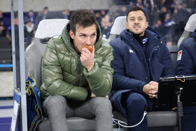 DEU, DFL, 2. FBL, Hertha BSC vs. Karlsruher SC, 11.11.2023, Berliner Olympiastadion, Berlin, DEU, DFL, 2. FBL, Hertha BSC vs. Karlsruher SC, im Bild Chef-Trainer Christian Eichner (Karlsruher SC) DFL - regulations prohibit any use of Photographs as image sequences and or quasi-video Foto: Juergen Engler nordphoto GmbH