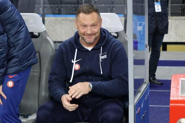 DEU, DFL, 2. FBL, Hertha BSC vs. Karlsruher SC, 11.11.2023, Berliner Olympiastadion, Berlin, DEU, DFL, 2. FBL, Hertha BSC vs. Karlsruher SC, im Bild Cheftrainer Pal Dardai (Hertha BSC Berlin) DFL - regulations prohibit any use of Photographs as image sequences and or quasi-video Foto: Juergen Engler nordphoto GmbH