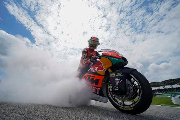 Motorsport, Moto2, GP Malaysia in Sepang, Pedro Acosta - jüngster Moto2 Weltmeister der Geschichte Pedro Acosta is the new Moto2 champion at Petronas Grand Prix of Malaysia of MotoGP at Sepang Circuit. November 12 2023 In picture: Pedro Acosta Pedro Acosta se proclama campeon de Moto2 en el Gran Premio de MotoGP de Malasia en el Circuito Internacional de Sepang. 12 de Noviembre de 2023 POOL MotoGP.com Cordon Press Images will be for editorial use only. Mandatory credit: MotoGP.com Cordon Press Cordon Press