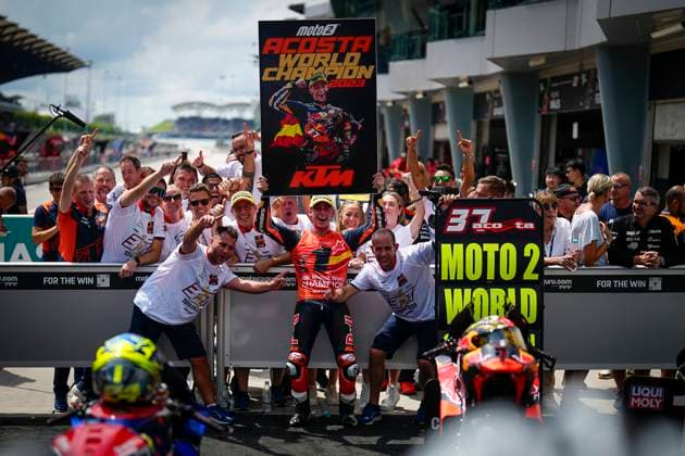 Motorsport, Moto2, GP Malaysia in Sepang, Pedro Acosta - jüngster Moto2 Weltmeister der Geschichte Pedro Acosta is the new Moto2 champion at Petronas Grand Prix of Malaysia of MotoGP at Sepang Circuit. November 12 2023 In picture: Pedro Acosta Pedro Acosta se proclama campeon de Moto2 en el Gran Premio de MotoGP de Malasia en el Circuito Internacional de Sepang. 12 de Noviembre de 2023 POOL MotoGP.com Cordon Press Images will be for editorial use only. Mandatory credit: MotoGP.com Cordon Press Cordon Press