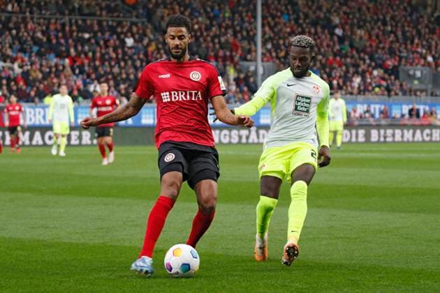 12.11.2023, xavx, Fussball 2.Bundesliga, SV Wehen Wiesbaden - 1.FC Kaiserslautern emspor, v.l. Martin Angha (SV Wehen Wiesbaden), Richmond Tachie (1.FC Kaiserslautern) (DFL DFB REGULATIONS PROHIBIT ANY USE OF PHOTOGRAPHS as IMAGE SEQUENCES and or QUASI-VIDEO) Wiesbaden