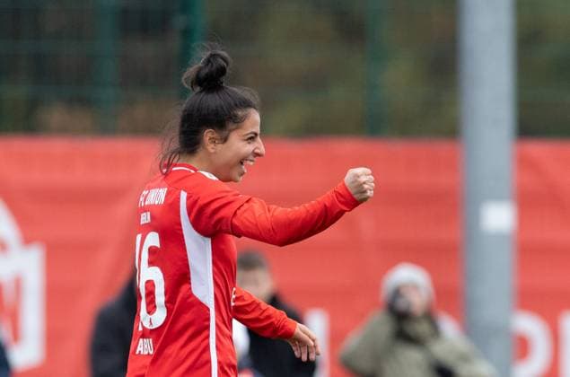 Fussball, Frauen, Saison 2023 2024, Regionalliga Nordost (10. Spieltag), 1. FC Union Berlin - Türkiyemspor Berlin, Sarah Abu Sabbah (1. Frauen, 1. FC Union Berlin), Jubel nach Tor zum 8:0, 12.11. 2023, Copyright: xSebastianxRäppold MatthiasxKochx