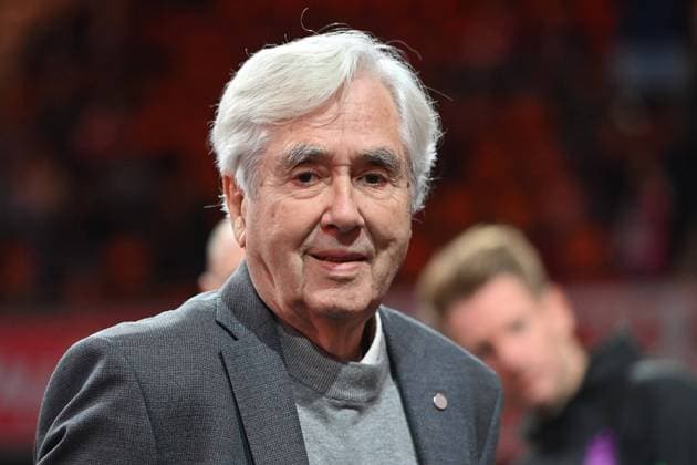 Fritz SCHERER, Einzelbild,angeschnittenes Einzelmotiv,Portraet,Portrait,Porträt. Jahreshauptversammlung 2023 des FC Bayern Muenchen e.V. am 12.11.2023 Rudi Sedlmayer Halle.