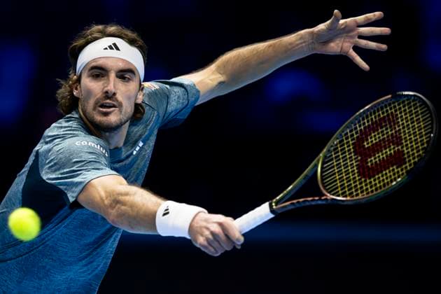 Nitto ATP, Tennis Herren Finals - Day One Stefanos Tsitsipas of Greece plays a backhand during the round robin singles match against Jannik Sinner of Italy during day one of the Nitto ATP Finals. Jannik Sinner won the match 6-4, 6-4. Turin Italy Copyright: xNicolòxCampox
