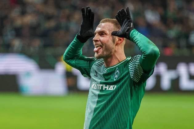Bilder des Jahres 2023, Sport 11 November Sport Themen der Woche KW45 Sport Bilder des Tages 1. Bundesliga: SV Werder Bremen - Eintracht Frankfurt am 12.11.2023 im Weserstadion in Bremen Jubel, Torjubel, Torschuetze, Torschütze Marvin Ducksch (Bremen 7) jubelt nach seinem Tor per Elfmeter zum 1 zu 0 *** 1 Bundesliga SV Werder Bremen Eintracht Frankfurt on 12 11 2023 at Weserstadion in Bremen Cheers, goal celebration, goal scorer, goal scorer Marvin Ducksch Bremen 7 cheers after his goal from the penalty spot to make it 1 - 0 MH