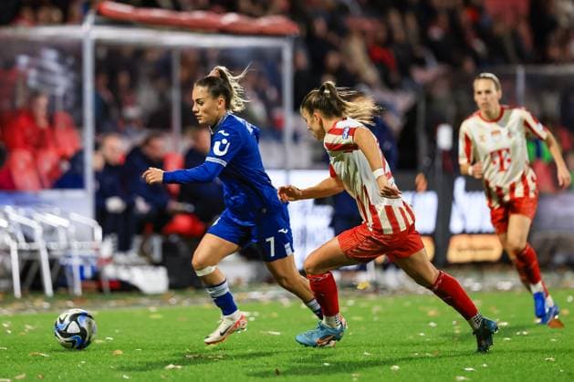 Google Pixel Frauen-Bundesliga 2023-2024, 1. FC Köln - TSG Hoffenheim Ereleta Memeti (TSG, 7) gegen Martyna Wiankowska (FC, 26) Köln Franz-Kremer-Stadion Nordrhein-Westfalen Deutschland