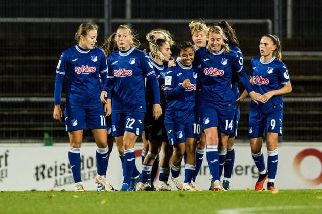 GOOGLE Pixel Frauen-Bundesliga: 1. FC Koeln - TSG Hoffenheim; 13.11.2023 Jubel zum 1:2 durch Gia Corley (TSG Hoffenheim, 10) GOOGLE Pixel Frauen-Bundesliga: 1. FC Koeln - TSG Hoffenheim, Koeln, Franz-Kremer-Stadion DFB REGULATIONS PROHIBIT ANY USE OF PHOTOGRAPHS AS IMAGE SEQUENCES AND OR QUASI-VIDEO. Copyright: xBEAUTIFULxSPORTS Wunderlx