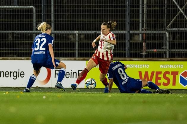 GOOGLE Pixel Frauen-Bundesliga: 1. FC Koeln - TSG Hoffenheim; 13.11.2023 Zweikampf Vanessa Diehm (TSG Hoffenheim, 32), Dora Zeller (1. FC Koeln, 19) GOOGLE Pixel Frauen-Bundesliga: 1. FC Koeln - TSG Hoffenheim, Koeln, Franz-Kremer-Stadion DFB REGULATIONS PROHIBIT ANY USE OF PHOTOGRAPHS AS IMAGE SEQUENCES AND OR QUASI-VIDEO. Copyright: xBEAUTIFULxSPORTS Wunderlx