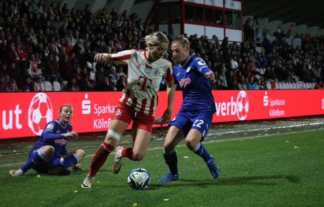 13.11.2023, xgrfx, Fussball 1.Bundesliga Damen, 1. FC Köln - TSG Hoffenheim emspor, v.l. Sharon Beck (1.FC Köln), Sarai Linder (TSG Hoffenheim) (DFL DFB REGULATIONS PROHIBIT ANY USE OF PHOTOGRAPHS as IMAGE SEQUENCES and or QUASI-VIDEO) Köln