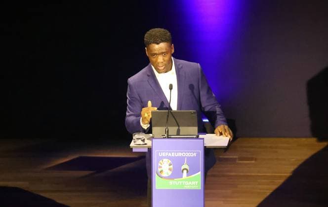 13.11.23 Podiums-Talk Vielfalt vereint!? Deutschland, Stuttgart, 13.11.2023, Fussball, UEFA EURO, EM, Europameisterschaft,Fussball 2024, Host City Stuttgart, Podiums-Talk Vielfalt vereint!? : Clarence Seedorf (UEFA Botschafter).