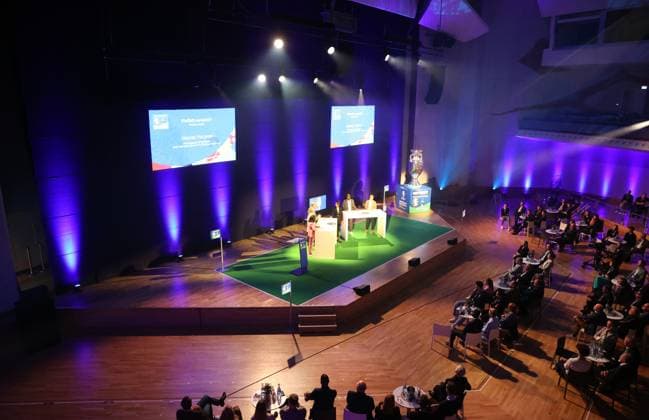 13.11.23 Podiums-Talk Vielfalt vereint!? Deutschland, Stuttgart, 13.11.2023, Fussball, UEFA EURO, EM, Europameisterschaft,Fussball 2024, Host City Stuttgart, Podiums-Talk Vielfalt vereint!? : Übersicht Veranstaltung Liederhalle Stuttgart.