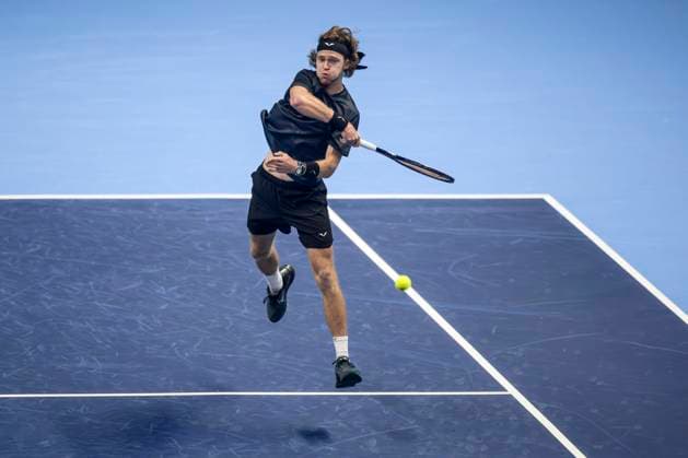 Nitto ATP, Tennis Herren Finals - Day Two Andrey Rublev of Russia plays a forehand during the round robin singles match against Daniil Medvedev of Russia during day two of the Nitto ATP Finals. Daniil Medvedev of Russia won 6-4, 6-2. Turin Italy Copyright: xNicolòxCampox