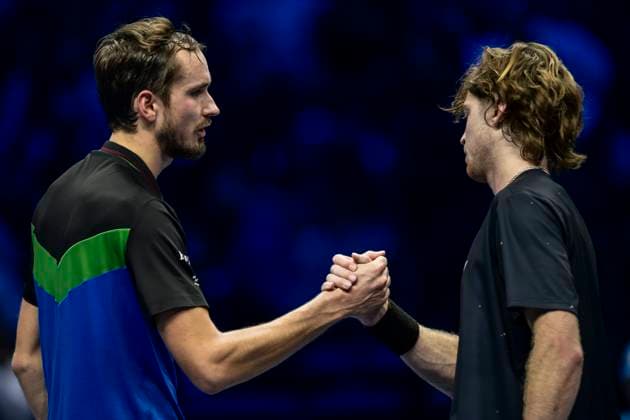 Nitto ATP, Tennis Herren Finals - Day Two Daniil Medvedev of Russia shakes hands with Andrey Rublev of Russia at the end of the round robin singles match during day two of the Nitto ATP Finals. Daniil Medvedev of Russia won 6-4, 6-2. Turin Italy Copyright: xNicolòxCampox