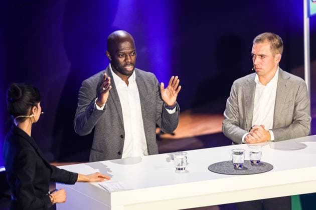 Hans Sarpei (ehemaliger Bundesliga-Fußballer und ghanaischer Nationalspieler) , Philipp Lahm Wuerttembergischer Fussballverband Podiumstalk in der Liederhalle Stuttgart, Vielfalt vereint Euro 2024, 13.11.2023 Wuerttembergischer Fussballverband Podiumstalk in der Liederhalle Stuttgart, 13.11.2023 Stuttgart Copyright: xEibner-Pressefoto RogerxBuerkex EP RBE