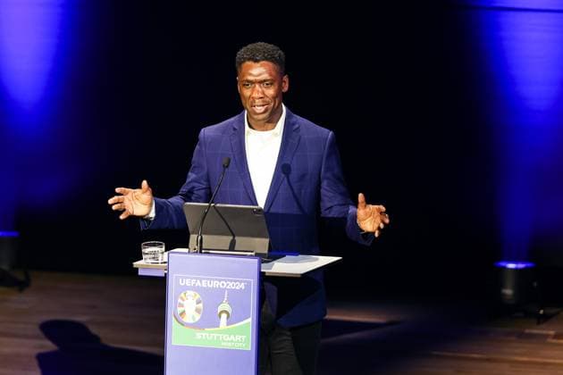 Clarence Seedorf, Globaler UEFA-Botschafter für Vielfalt und Wandel sowie Rekordsieger der Champions League Wuerttembergischer Fussballverband Podiumstalk in der Liederhalle Stuttgart, Vielfalt vereint Euro 2024, 13.11.2023 Wuerttembergischer Fussballverband Podiumstalk in der Liederhalle Stuttgart, 13.11.2023 Stuttgart Copyright: xEibner-Pressefoto RogerxBuerkex EP RBE