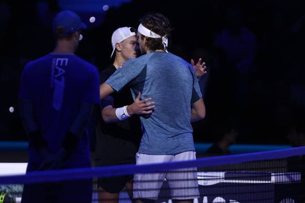 Stefanos Tsitsipas vs Holger Rune Holger Rune of Denmark embraces Stefanos Tsitsipas of Greece at the end of the singles match between Stefanos Tsitsipas of Greece and Holger Rune of Greece on Day three of the Nitto ATP, Tennis Herren World Tour Finals at Pala Alpitour on November 14, 2023 in Turin, Italy Torino Pala Alpitour Italy Copyright: xMarcoxCanonierox