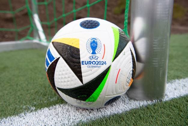 Fussball, Saison 2023 2024, Vorstellung des offiziellen Spielballs der UEFA EURO, EM, Europameisterschaft,Fussball 2024, der Ball, 15.11. 2023, Copyright: xSebastianxRäppold MatthiasxKochx