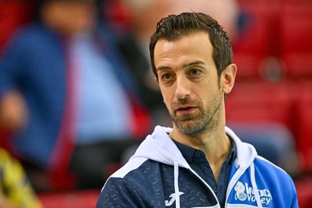 CEV CL, Allianz MTV Stuttgart vs Imoco Conegliano, ITA 15.11..2023 CEV, CL, Volleyball, Damen, Saison 2023 24, Allianz MTV Stuttgart (in blau), gegen Imoco Conegliano (ITA, in gelb), Trainer Daniele Santarelli, Imoco, portrait, Copyright: xBEAUTIFULxSPORTS TomxBlochx