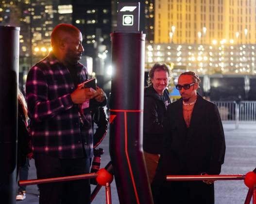 LAS VEGAS - Lewis Hamilton (Mercedes) arrives for the media day prior to the Formula 1 Grand Prix at the Las Vegas Strip Circuit. ANP SEM VAN DER WAL F1 Grand Prix of Las Vegas - Previews 2022 23 xVIxANPxSportx xxANPxIVx 483994334 originalFilename: 483994334.jpg