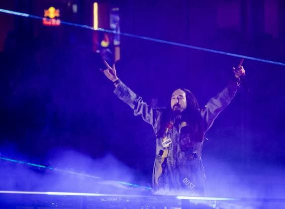 LAS VEGAS - Steve Aoki during the opening ceremony prior to the Formula 1 Grand Prix at the Las Vegas Strip Circuit. ANP SEM VAN DER WAL F1 Grand Prix of Las Vegas - Previews 2022 23 xVIxANPxSportx xxANPxIVx 483996290 originalFilename: 483996290.jpg